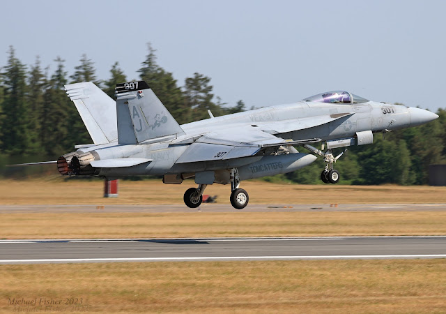 166840 AJ-307 FA18E VFA-312 USNavy