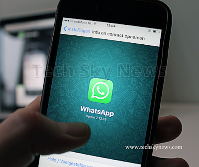 WhatsApp, a mobile messaging app, has revived the old contact list option at the request of users.