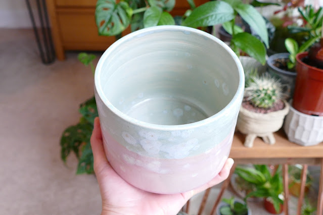 Lake Meadow Pottery review, ceramic pots uk etsy, how to decorate plastic pots, how to decorate plant pots, ceramic plant pots uk, affordable ceramic pots uk, lake meadow pottery, Tim fluck