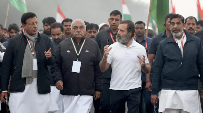 Rahul Gandhi chants "Hum Jahan Gaye hum ko Pyar Mila" as enters Delhi