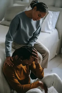 How to get your partner out of depression?- अपने पार्टनर को डिप्रेशन से कैसे निकाले? ichhori.com