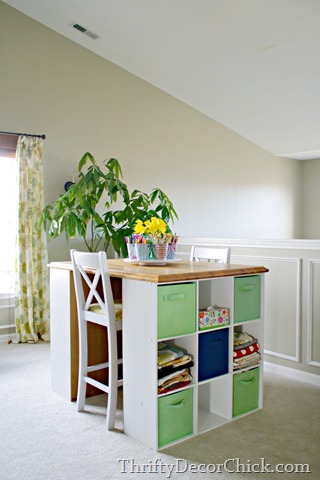 easy craft table with cubby units