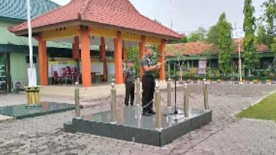 Dandim 0812/Lamongan Bacakan Amanat Panglima TNI Dalam Upacara Bendera.