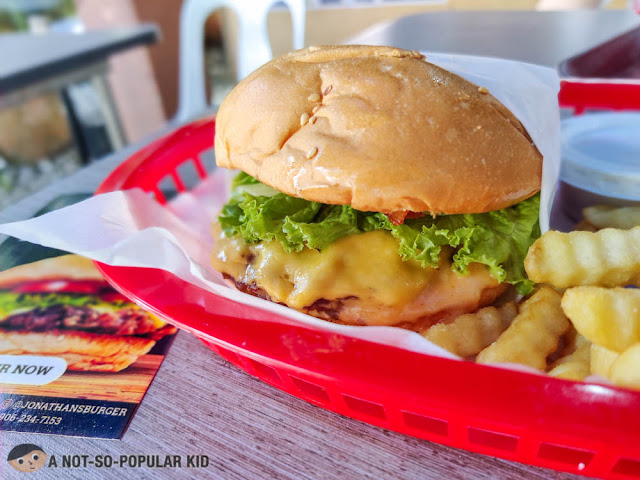 Bacon Cheeseburger of Jonathan's in Town and Country, Bulacan