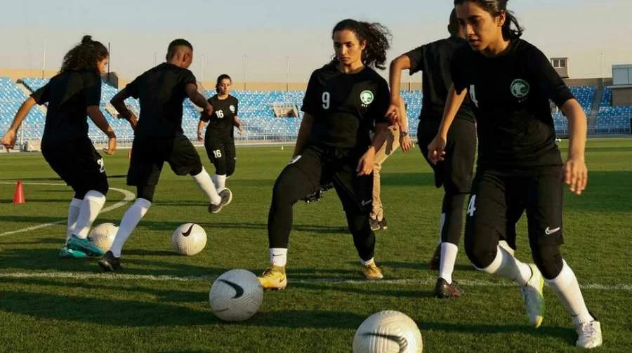 Saudi-Arabia-for-the-first-time-allows-women-to-compete-in-football