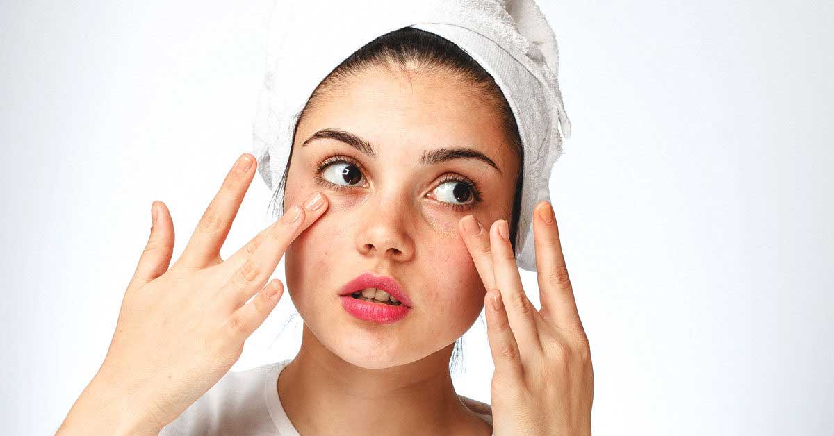 15 Home Remedies To Treat Dry Skin Around Your Eyes