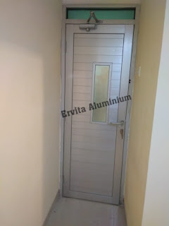 pintu doorcloser
