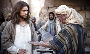 Jesús sana al hombre de la mano seca