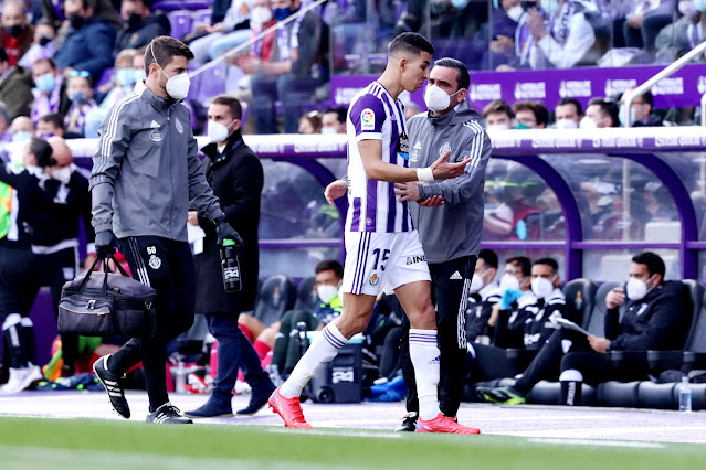 Jawad El Yamiq tuvo que retirarse lesionado en el segundo tiempo. REAL VALLADOLID C. F. 1 C. D. LEGANÉS 0 Domingo 02/01/2022, 14:00 horas. Campeonato de Liga de 2ª División, jornada 22. Valladolid, estadio José Zorrilla