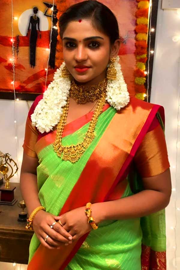 Peranbu serial actress Saira