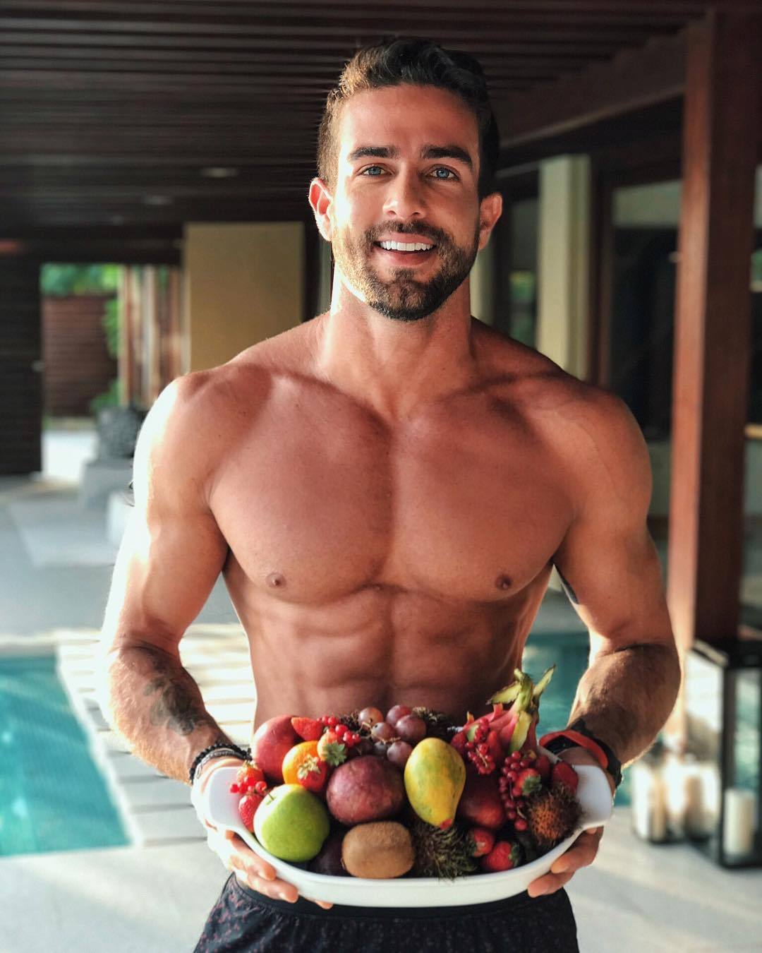 hot-guys-eating-sweets-fruit