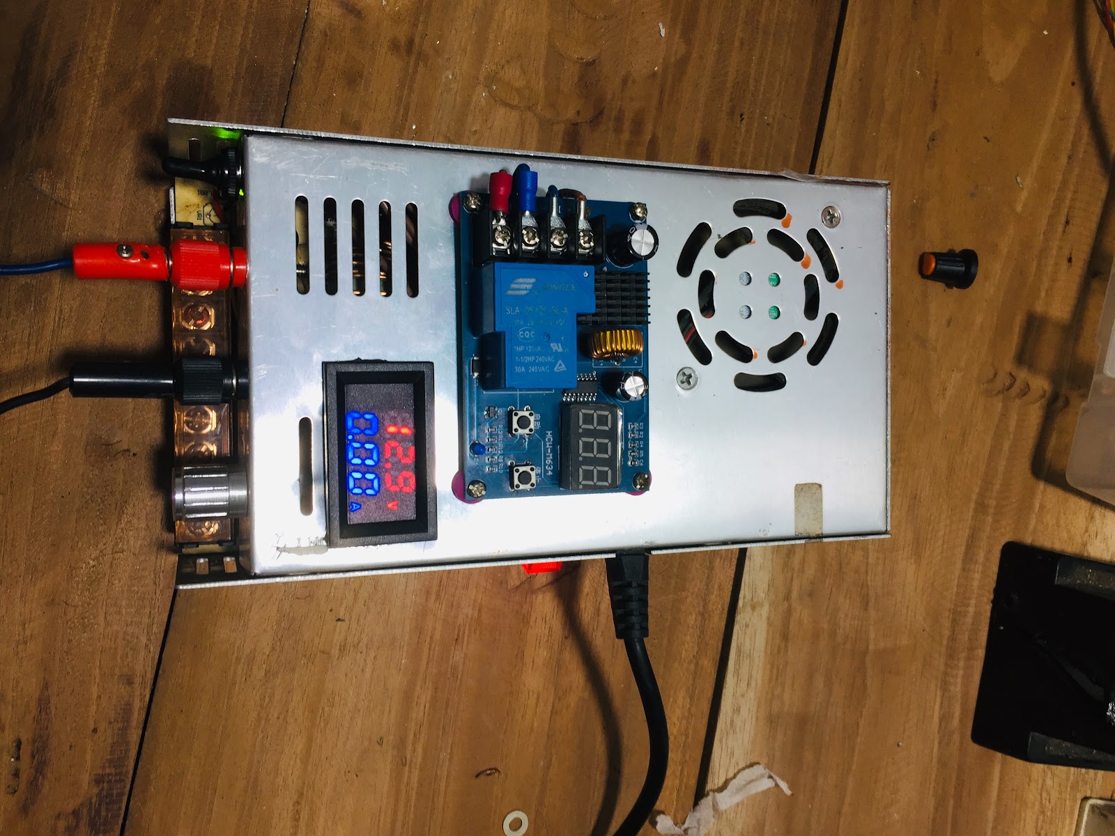 How to Make Bench Power Supply and Battery Charger with Switching Mode Power Supply