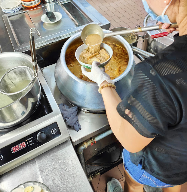 94_Toa_Payoh_Big_Cockle_Laksa_Yi_Hao_Coffee_Shop