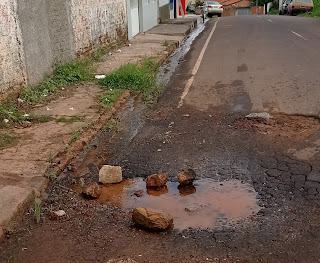 Desperdício de água em Vitorino Freire