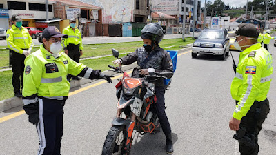 Motos eléctricas 2022 Ecuador matrícula licencia Fayals