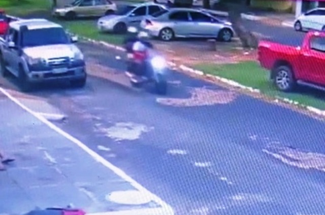 Dupla atira aleatoriamente em via pública após realizar assalto no Bairro Nova Parnaíba