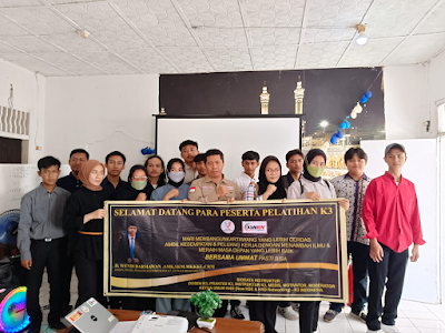Berita Komunitas NHN Gelar Pelatihan Pemadaman Api Gratis untuk Pemuda Lokal di Karawang