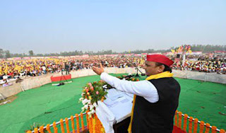 one-color-can-not-provide-happiness-akhilesh