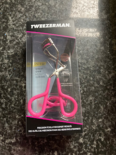 Packaging and Tweezerman Eyelash Curler