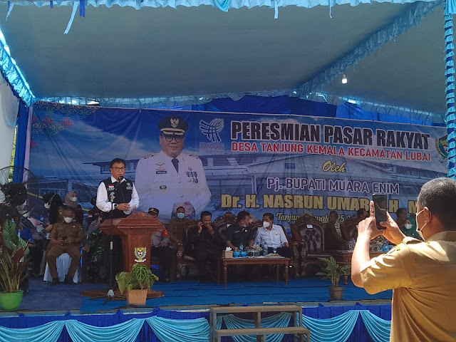 Gedung pasar desa Tanjung Kemala kecamatan Lubai Resmi dibuka, pedagang dan pembeli antusias