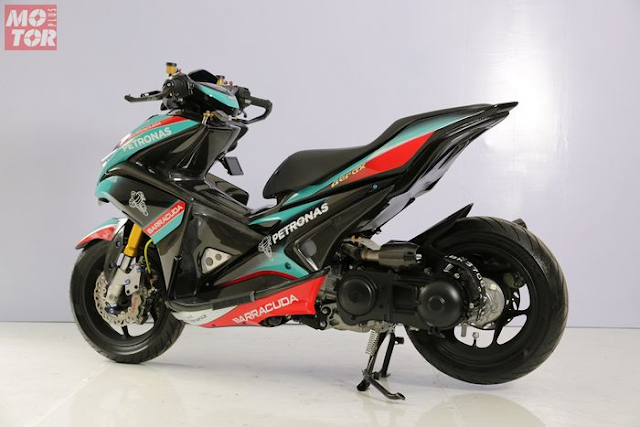 Aerox modif Moto GP warna hijau hitam