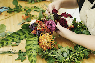 Why Consider Floral Arrangement Classes?