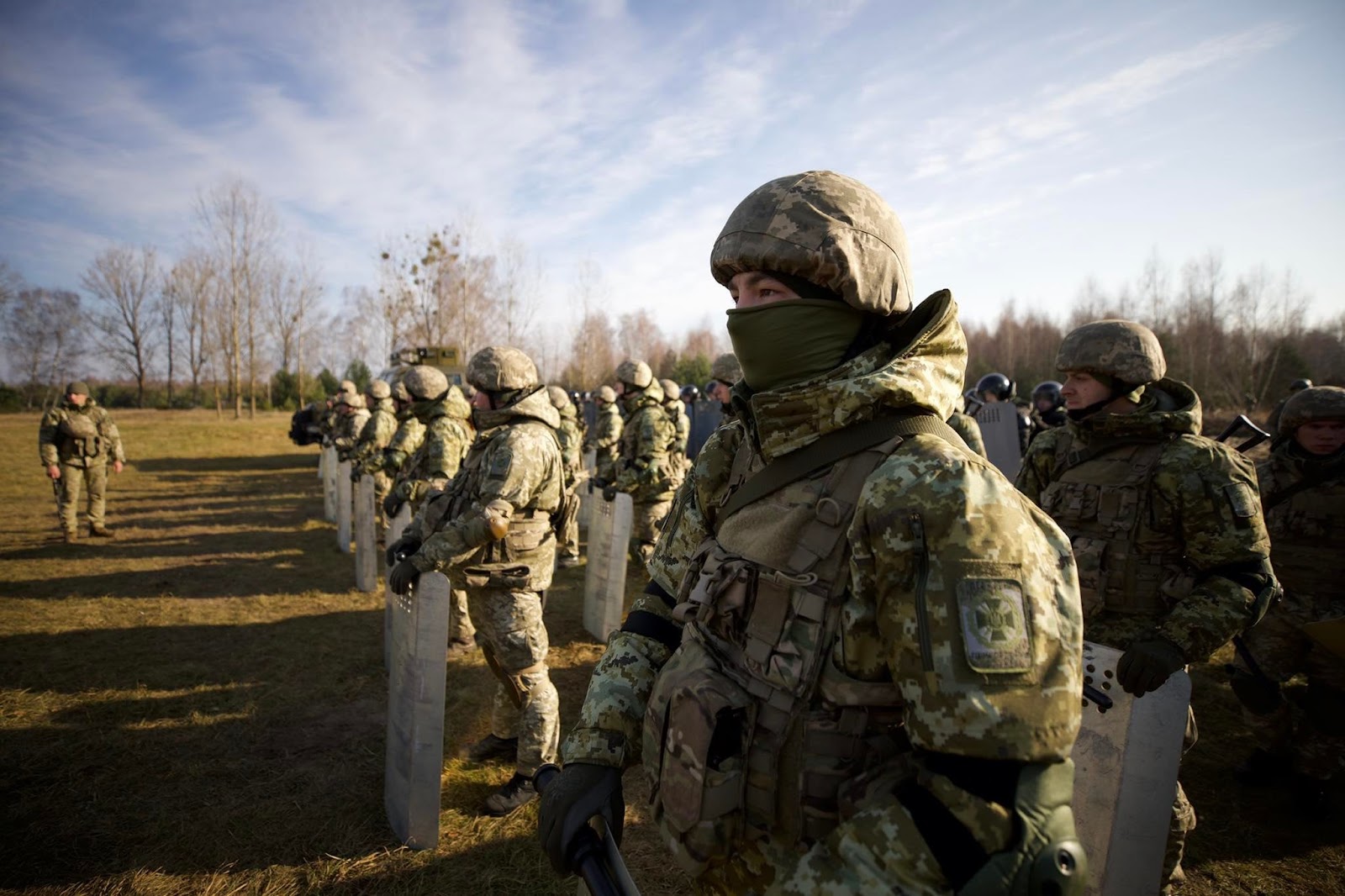 Українські військові не стрілятимуть у мігрантів, — Данілов