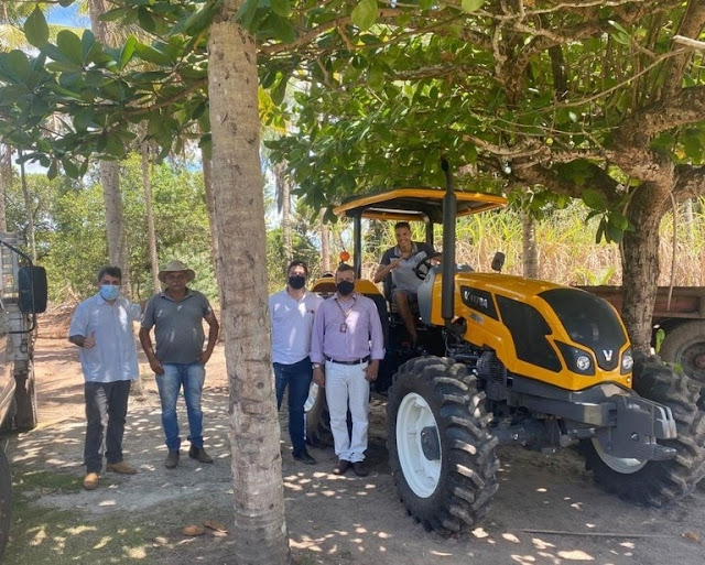 Governo da Paraíba beneficia agricultores indígenas do Vale do Mamanguape com sete tratores