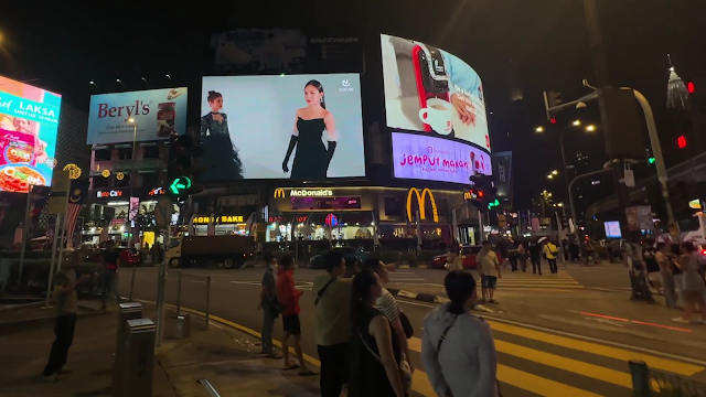 Chevin Ad Bukit Bintang Street Above McDonald's Digital Screen Advertising Malaysia Bintang Walk Jalan Sultan Ismail Digital Out of Home Advertising