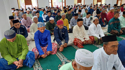 FOTO: Pelaksanaan Shalat Idul Fitri Di Masjid An Nur Kuduk-kuduk