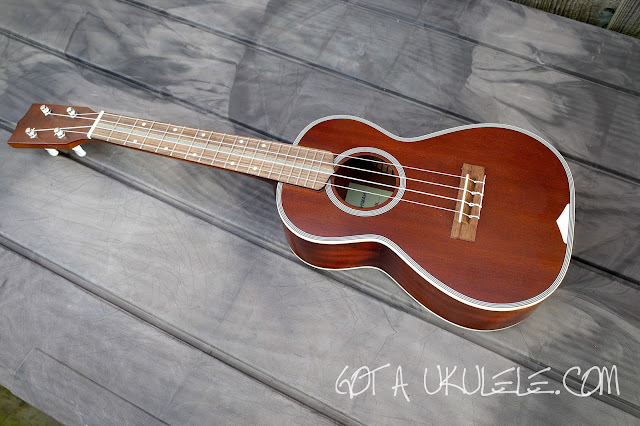 Mahimahi MC-3M Concert Ukulele