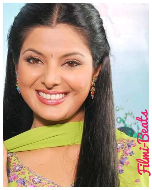 Smrity Sinha biography And Biography