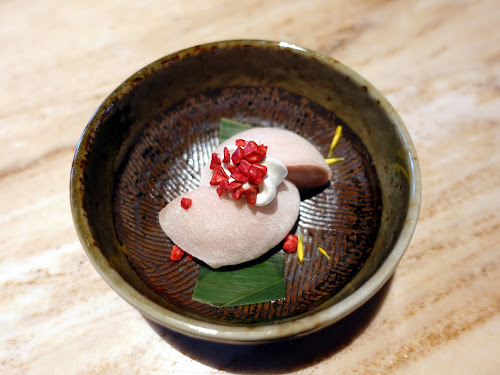 Zoku Restaurant & Terrace 族 at The Hari, contemporary Japanese restaurant Wanchai - Strawberry mochi ice-cream