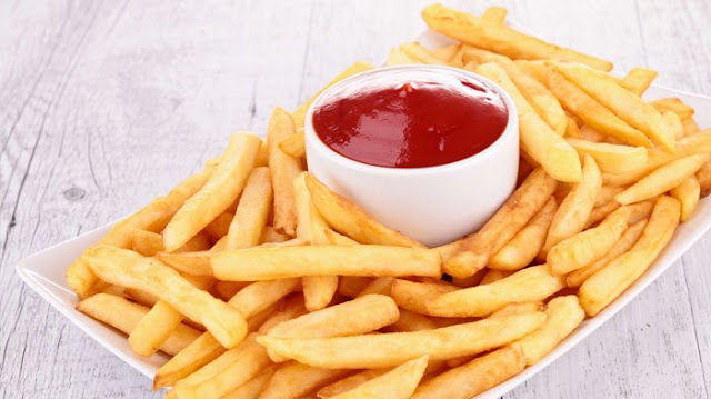 laborblog.my.id - Sebutan 'French fries' membuat banyak orang menganggap kalau Prancis adalah negara 'kelahiran' kentang goreng. Namun, Presiden World Potato Congress Romain Cools menjelaskan bahwa sebenarnya French fries berasal dari Belgia.