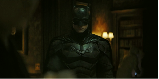 The Dark Knight: flying over Gotham in the new Batman trailer