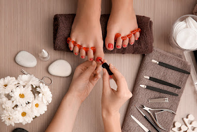 give yourself pedicure massage