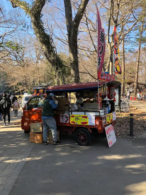 深大寺に停まっていた焼き芋屋「みたかや」