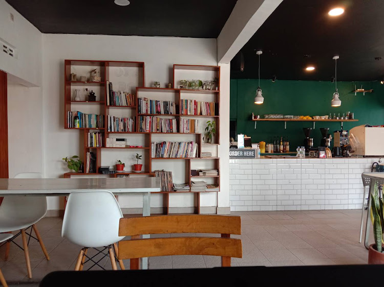 Singgah Coffee and Book Purwokerto —  To Come and Enjoy