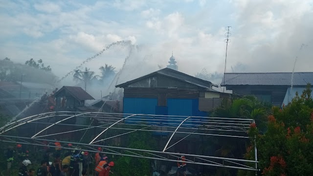 Sehari Dua Kali Kebakaran di Banjarmasin Barat, Kali Ini Api Hanguskan 5 Rumah dan 1 Mushala di Gang II Indrapura