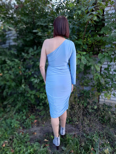https://femmeluxe.co.uk/blue-one-shoulder-ruched-slinky-midi-dress-savannah