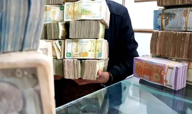 إنخفاض في سعر صرف الليرة السورية مقابل العملات الأجنبية والذهب يرتفع اليوم الأثنين 1/11/2021
