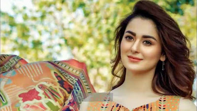 Hania amir family