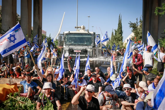 Israel: mais de 50% dos cidadãos temem uma guerra civil em meio à turbulência da reforma judicial