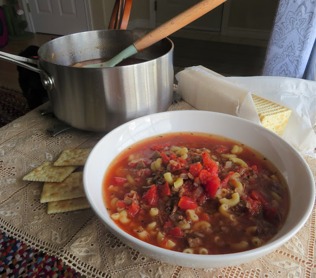 Tomato, Beef & Macaroni Soup