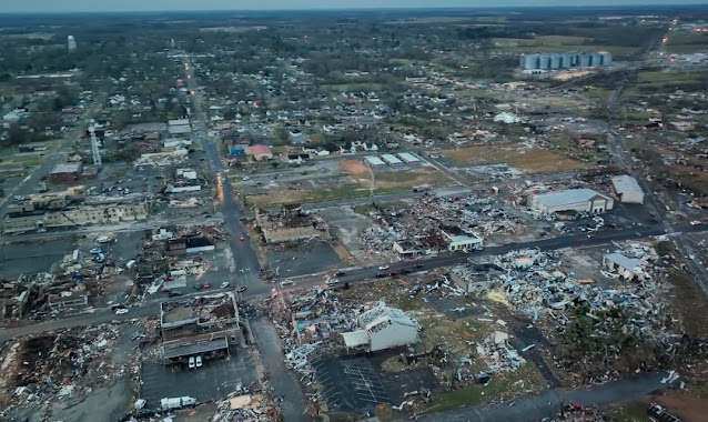 ONG de Franklin Graham envia equipes de ajuda a estados afetados por tornados nos EUA