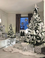 Ideas para decorar un árbol de Navidad blanco