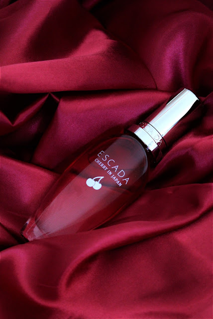 escada cherry in japan avis, escada cherry in japan, parfum escada cherry in japan, escada cherry in japan perfume review, avis parfum escada cherry in japan, cherry in japan escada, parfum escada, parfum fleur de cerisier, nouveau parfum femme, parfum cherry in japan, magazine parfum