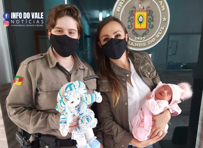 CACHOEIRINHA | 26º BPM recebe visita de mãe que recebeu escolta policial durante o parto