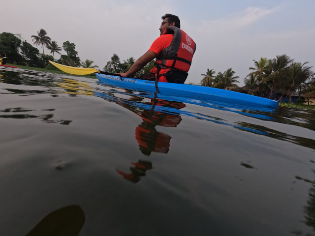 Alappuzha backwaters kayaking