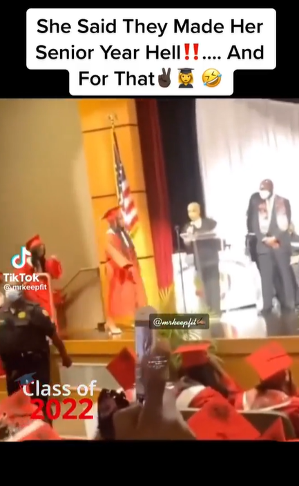 Lady refuses to shake her teachers during her graduation ceremony for allegedly making her senior year hell (video)